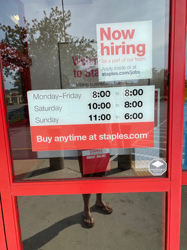 Office Supply Store «Staples», reviews and photos, 4214 W Wendover Ave, Greensboro, NC 27407, USA