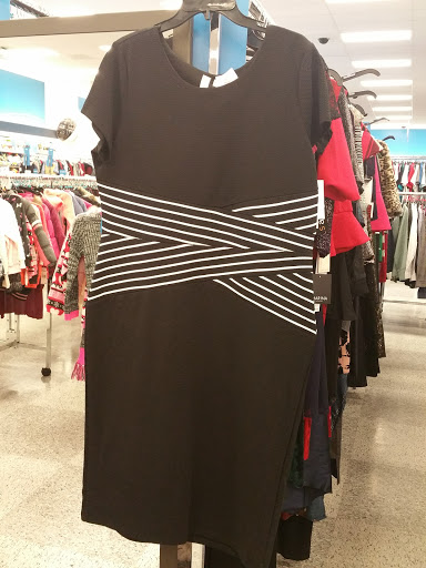 Clothing Store «Ross Dress for Less», reviews and photos, 9727 Laurel Canyon Blvd, Arleta, CA 91331, USA