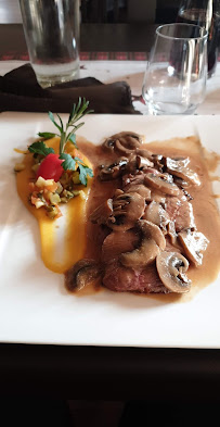 Sauce aux champignons du Restaurant français Hostellerie du Cerf Blanc à Neuhaeusel - n°7