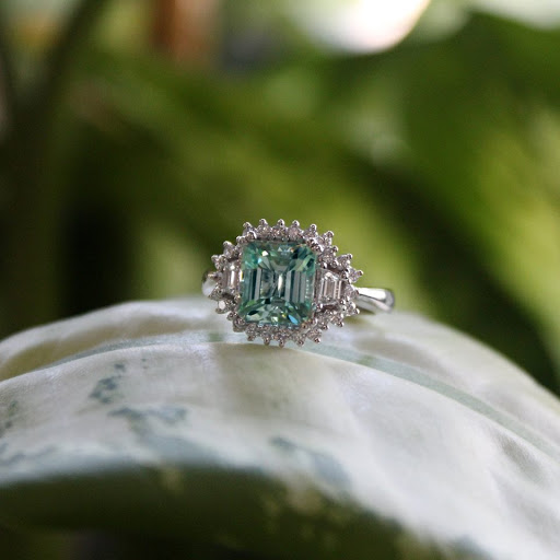 Jewelry Store «Ellis Jewelers», reviews and photos, 2927 Lakewood Village Dr, North Little Rock, AR 72116, USA