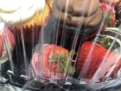 Gift Shop «Edible Arrangements», reviews and photos, 8200 Mall Pkwy #175B, Lithonia, GA 30038, USA