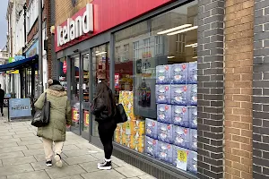 Iceland Supermarket Barnet image