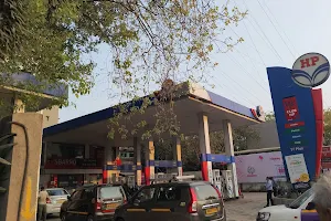 HP Petrol Pump & CNG gas station image