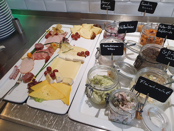 Plats et boissons hôtels Yard Boarding Hotel 38446 Wolfsburg