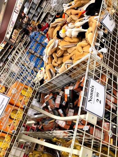 Home Goods Store «Christmas Tree Shops», reviews and photos, 28-34 Broadway, Lynnfield, MA 01940, USA