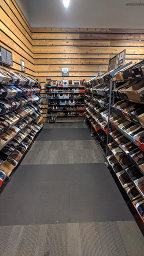 Shoe Store «DSW Designer Shoe Warehouse», reviews and photos, 11500 Burleigh St., Wauwatosa, WI 53222, USA