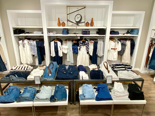 Clothing Store «Banana Republic», reviews and photos, 454 Evergreen Ct, Central Valley, NY 10917, USA