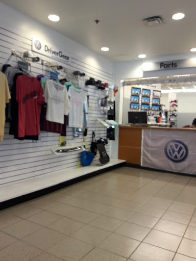 Volkswagen Dealer «Mike Haggerty VW», reviews and photos, 8920 S Cicero Ave, Oak Lawn, IL 60453, USA