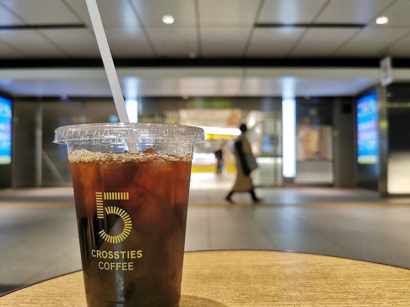 5 CROSSTIES COFFEE グランスタ店