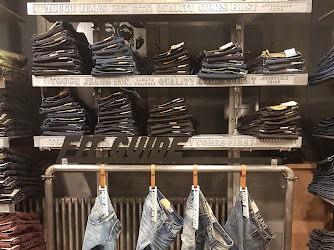 Clochard Your Jeans Store