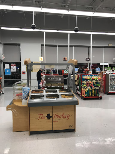 Pet Supply Store «Petco Animal Supplies», reviews and photos, 4012 W 27th Ave, Kennewick, WA 99337, USA