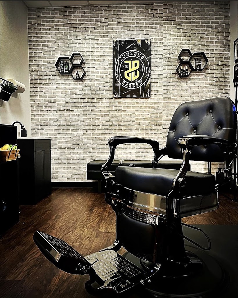 Junebug Barber Studio 60543