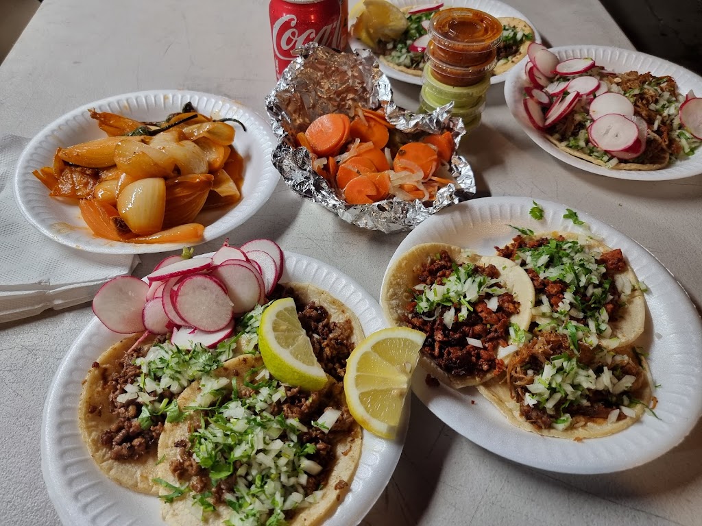Tacos El Gallazo 90044