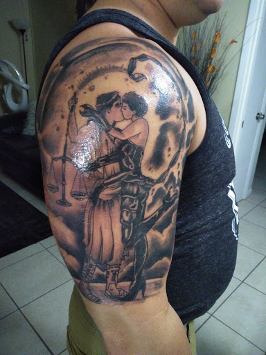 Tattoo Shop «Holey Moley Tattoos & Body Piercings», reviews and photos, 7140 49th St N, Pinellas Park, FL 33781, USA