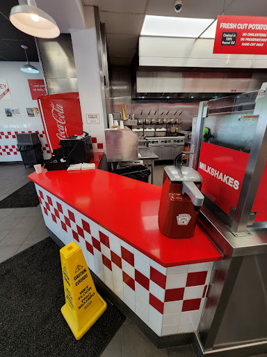 Shopping Mall «Gateway Shopping Center», reviews and photos, 221 E Swedesford Rd, Wayne, PA 19087, USA