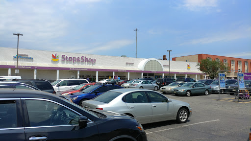 Grocery Store «Super Stop & Shop», reviews and photos, 20 Washington Ave, Dumont, NJ 07628, USA