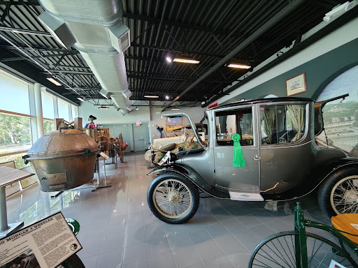 Museum «Tampa Bay Automobile Museum», reviews and photos, 3301 Gateway Centre Blvd, Pinellas Park, FL 33782, USA