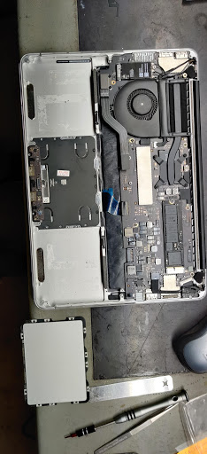 Electronics Repair Shop «WirelesSpot», reviews and photos, 1906 Grand Ave, Waukegan, IL 60085, USA