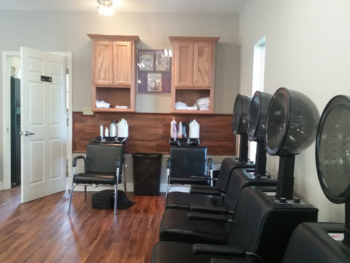 Hair Salon «Hair Salon By Elaine», reviews and photos, Hair Salon By Elaine, 17873 Old Jefferson Hwy, Prairieville, LA 70769, USA