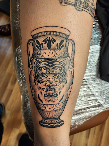 Explore semi truck tattoo ideas, creative tattoo ideas in Nederland, available at Goldleaf s Ink Box