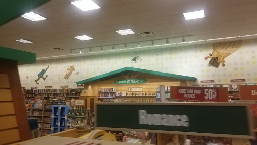 Book Store «Barnes & Noble», reviews and photos, 3050 Beeline Rd, Holland, MI 49424, USA