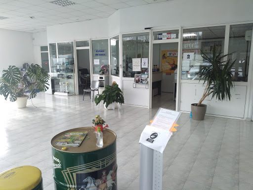 Photo 2 - Garage de la Thésauque