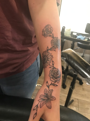 Explore hip and thigh tattoo ideas, creative tattoo ideas in Auburndale, available at Till Death Tattoo Studio