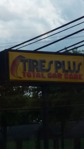 Tire Shop «Tires Plus», reviews and photos, 9210 Livingston Rd, Fort Washington, MD 20744, USA