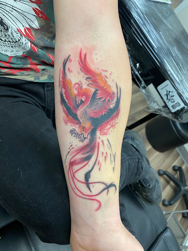 Explore half sleeve mens tattoo ideas, creative tattoo ideas in Vancouver, available at Headstrong Tattoo Studio & Piercing