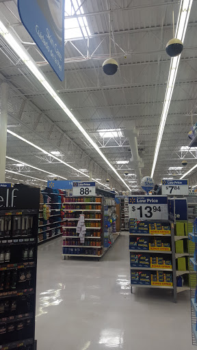 Department Store «Walmart Supercenter», reviews and photos, 2151 W Oaklawn Rd, Pleasanton, TX 78064, USA