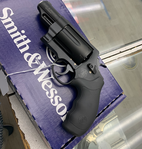 Gun Shop «South Dade Jewelry & Gun Exchange», reviews and photos, 20848 S Dixie Hwy, Miami, FL 33189, USA