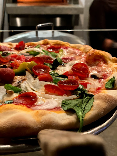 #1 best pizza place in Pinecrest - Apizza Brooklyn Resto + Vino - Pinecrest