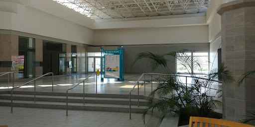 Shopping Mall «Fairgrounds Square Shopping Mall», reviews and photos, 3050 N 5th Street Hwy, Reading, PA 19605, USA