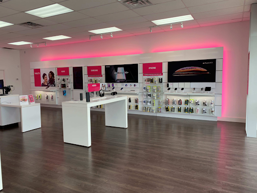 Cell Phone Store «T-Mobile», reviews and photos, 4894 Jonesboro Rd Unit A, Forest Park, GA 30297, USA