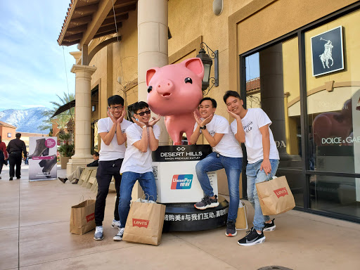 Shopping Mall «Desert Hills Premium Outlets», reviews and photos, 48400 Seminole Dr, Cabazon, CA 92230, USA