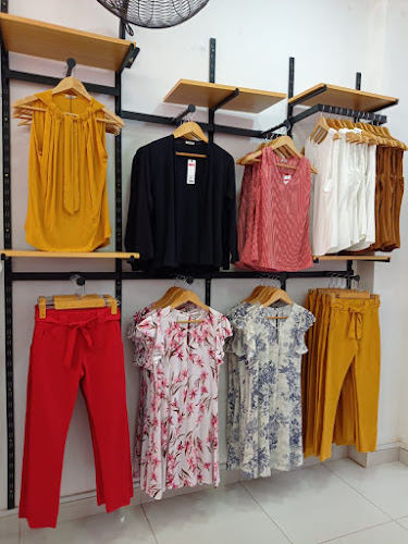 Opiniones de mocaly tienda de ropa de mujer en Callería - Tienda de ropa