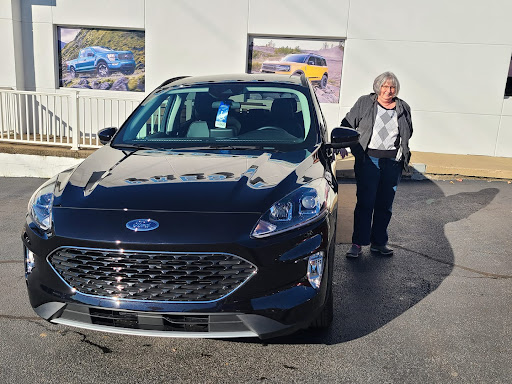 Ford Dealer «Preston Ford», reviews and photos, 13580 W Center St, Burton, OH 44021, USA