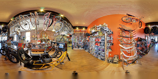 Bicycle Store «Ichi Bike», reviews and photos, 311 E Walnut St, Des Moines, IA 50309, USA