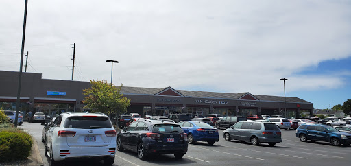 Outlet Mall «Seaside Factory Outlet Center», reviews and photos, 1111 N Roosevelt Dr, Seaside, OR 97138, USA