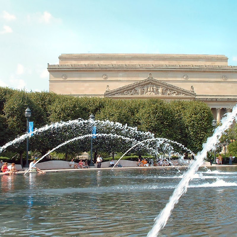 The fountain at the National Gallery of Art Sculpture Garden