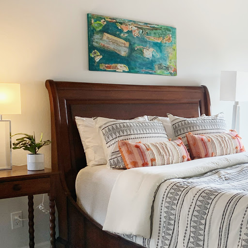 Rochelle Mort Home Staging and Interiors image