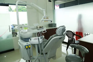 Dr. Shamu's Saul Dentistry image