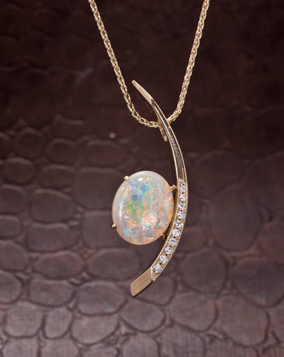 Jewelry Store «Revell Jewelers», reviews and photos, 904 Middle Rd, Bettendorf, IA 52722, USA