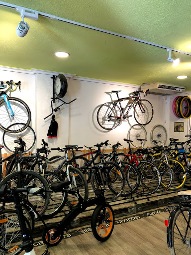 Bikes&City Alicante - Alquiler, rutas, restauración, reparación y venta de bicicletas
