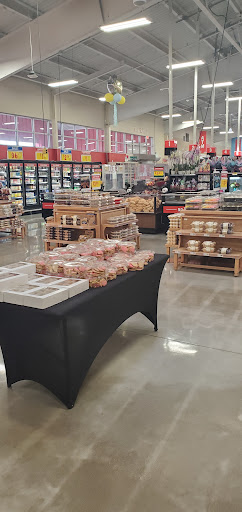 Grocery Store «H-E-B Grocery», reviews and photos, 225 I-35, Pearsall, TX 78061, USA