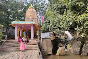 Pataleswar Shiva Temple image