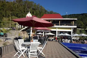 Mbah Djoe Resort image