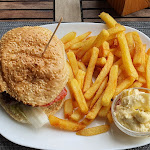 Photo n°1 de l'avis de Ferdinand.o fait le 01/09/2020 à 05:04 sur le  Marivos Burger-Lounge à Kassel