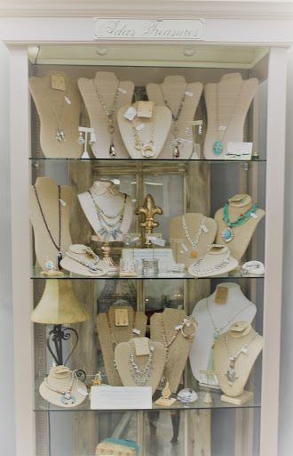 Used Furniture Store «Consign Design Interior», reviews and photos, 5556 Atlanta Hwy, Flowery Branch, GA 30542, USA