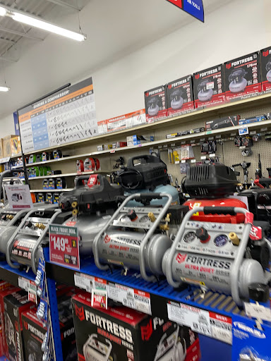 Hardware Store «Harbor Freight Tools», reviews and photos, 10101 E Washington St, Indianapolis, IN 46229, USA